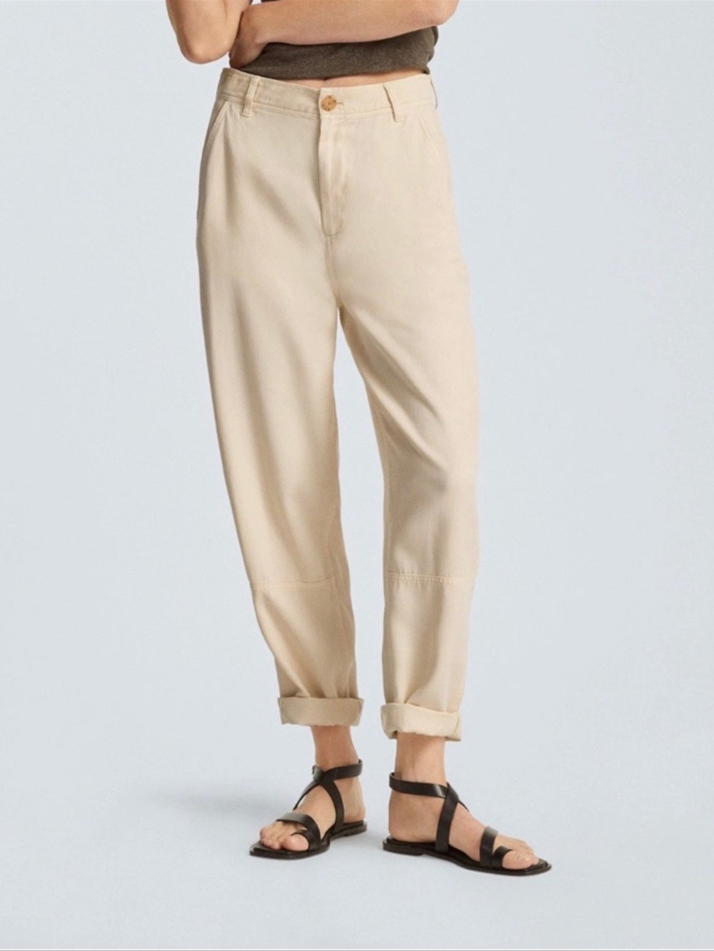 Everlane The Relaxed Chino Butter Soft Barrel Pant in Parchment